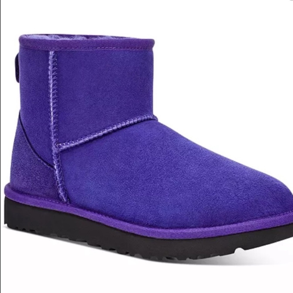 UGG Classic Mini II Boot Size 7 Violet Night NWT